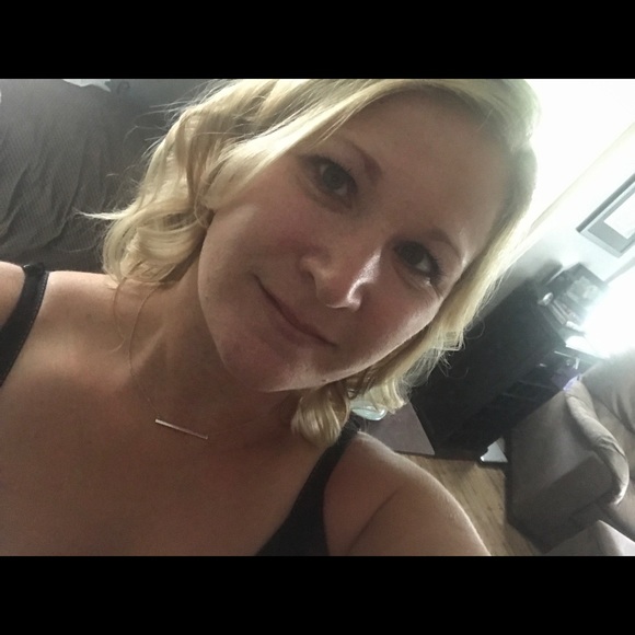 Meet your Posher, Shanna - Picture 1 of 1